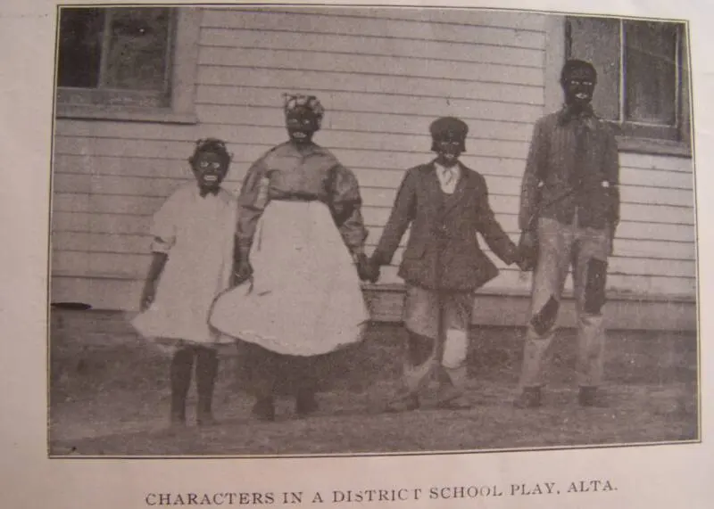 Alta School. Picture from 1913 County Yearbook, Elmwood Library