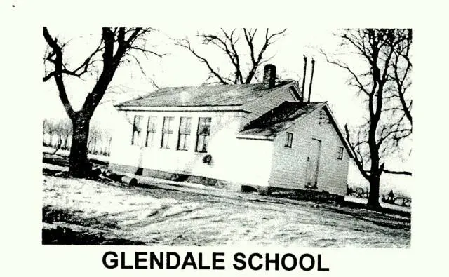 School photograph, 1941, shown with the Glendale School section on the original page