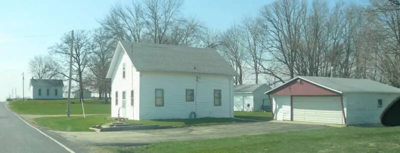 Former Cottonwood School next to Cottonwood Church across from Cottonwood Cemetery. 2009