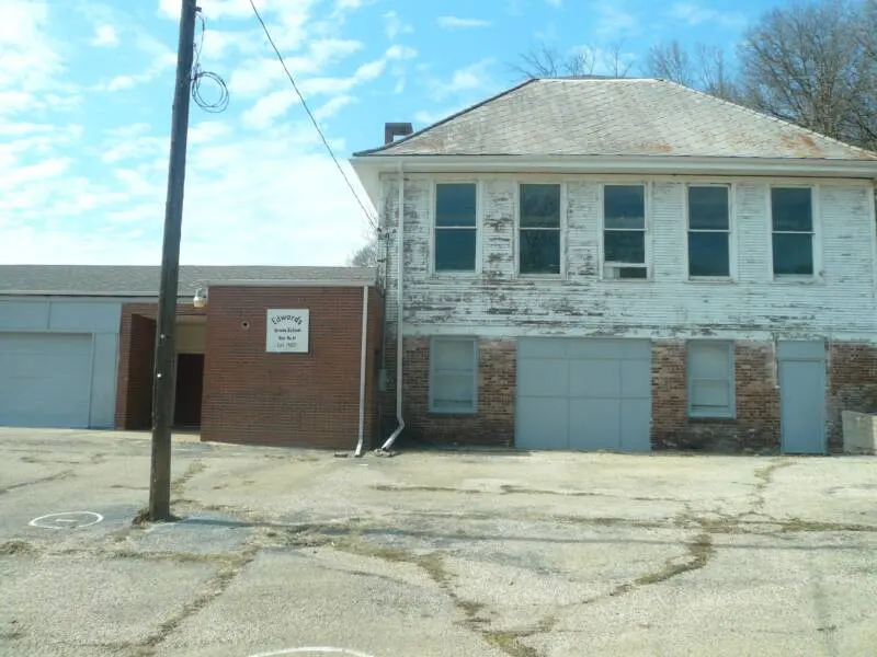 Edwards School, District #61