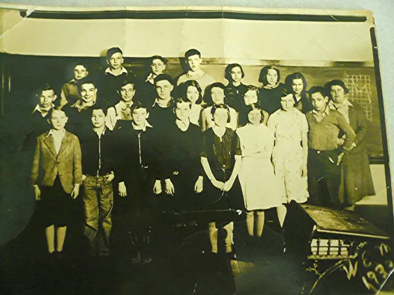 Kingston Mines School