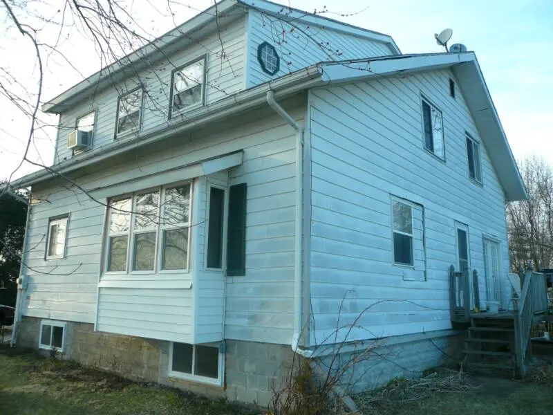 Former LeHigh School located on Graham Chapel Rd. and now a residence.
