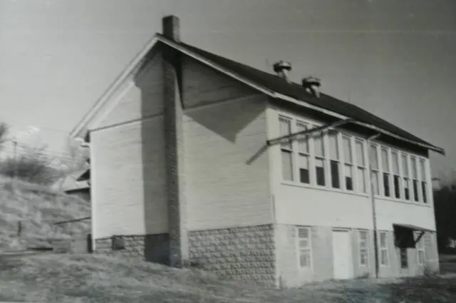Back view of Mapleton School