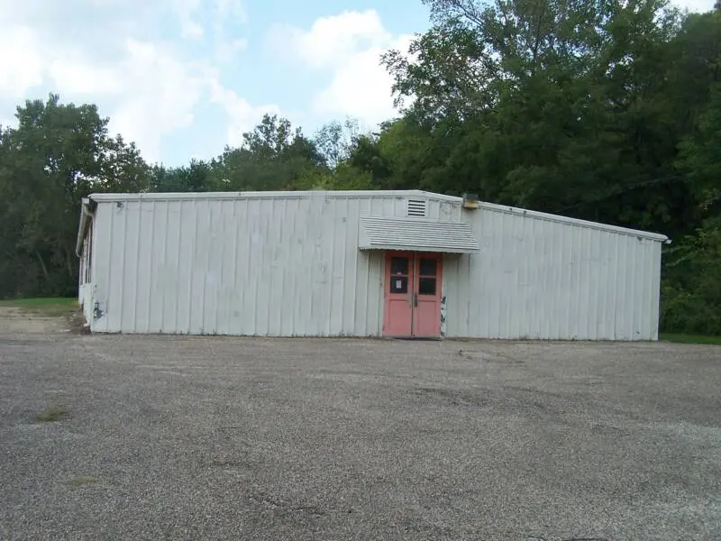 Four room Butler Building erected in 1958 when Mapleton and Maple Ridge School consolidated. 2009