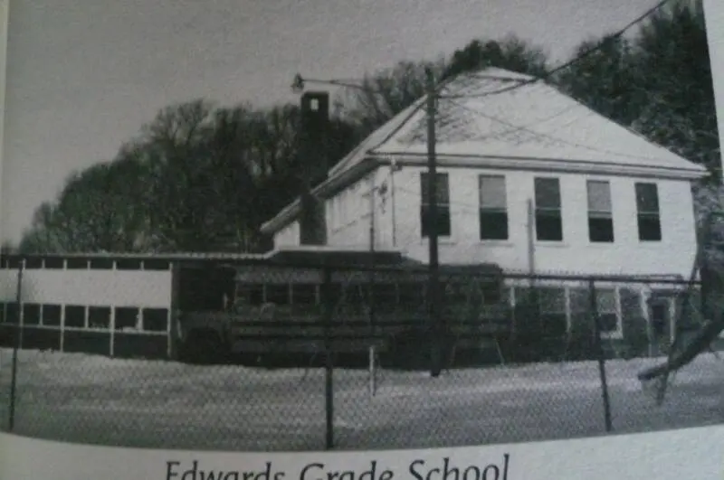 Edwards School, District #61