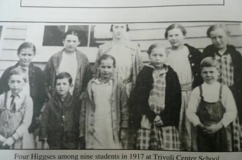 1917-1918 Row 1: Paul Higgs 1st, Gerald Higgs 1st, UK Fern Higgs 4th, UK Row 2: Uk,Uk, Teacher Ethel Sanders, Uk, Mildred Higgs