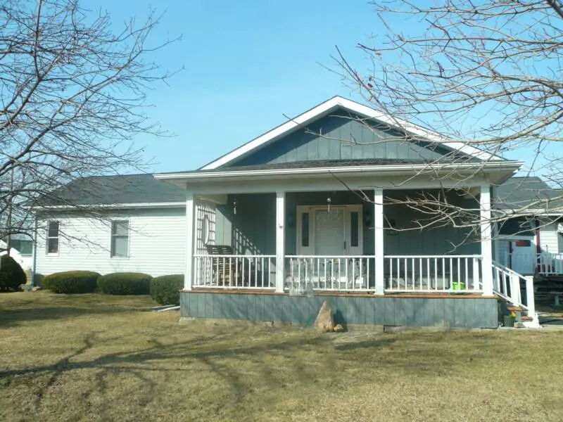 Former school used as a residence in Smithville